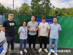 高温下的清凉润心--中旭集团服务慰问一线在行动